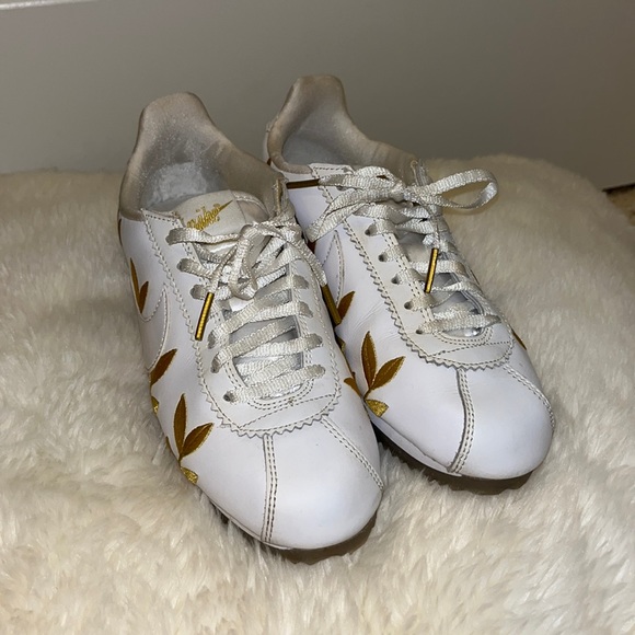 Embroidered Nike Cortez - Picture 1 of 5
